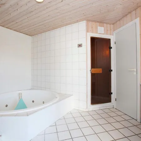 Liii Holiday home Blavand